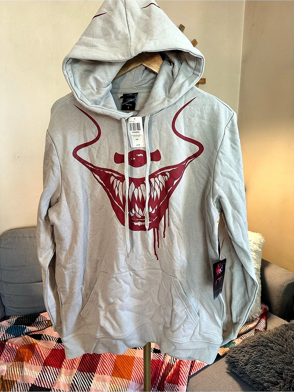 It Chapter Two Stephen King Men's Graphic Hoodie Size Large NWT Hot Topic